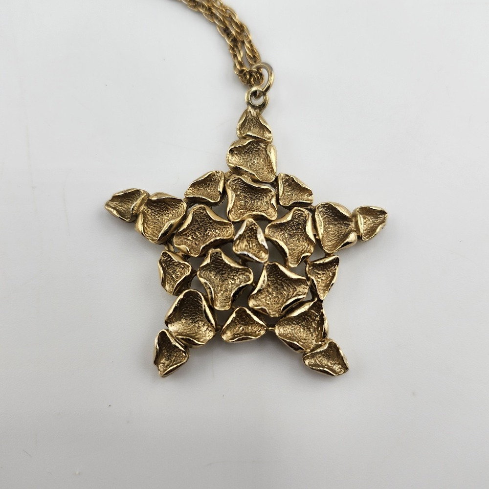 Vintage‎ Gold Tone Star Necklace